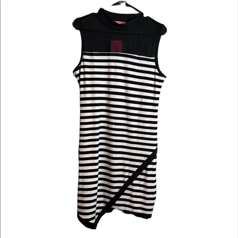 Curve Revolution Dress Black & White Striped Shark Bite Hem Knit Stretchy